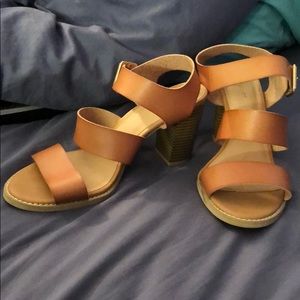 Old Navy strappy block heel sandals